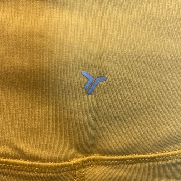 Old Navy Active NWOT Powerchill Extra High-Rise Leggings -  Yellow - Medium - Picture 8 of 8